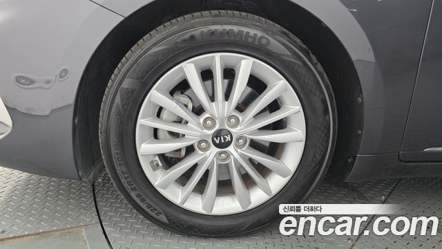 Kia K7 из Кореи Encar