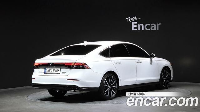 Honda Accord 2.0 Hybrid Touring — пробег 19 250 км