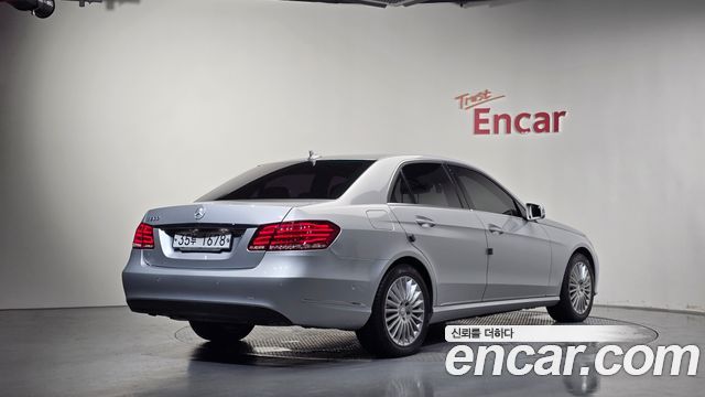 Mercedes-Benz E-Class E300 Elegance — пробег 85 370 км — фото 2 из 5