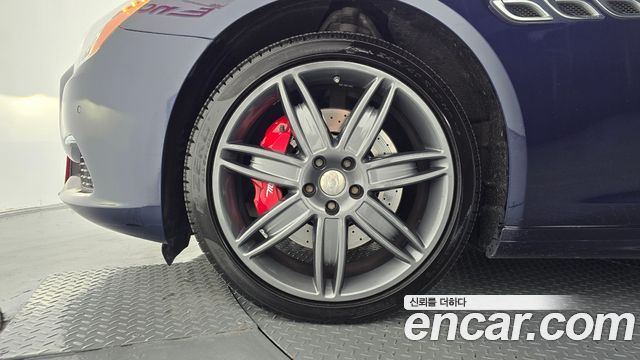 Maserati Quattroporte из Кореи Encar