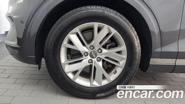 Genesis GV70 из Кореи Encar
