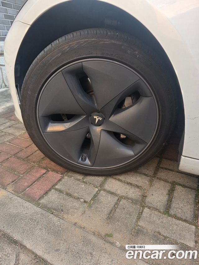 Tesla Model 3 Standard Range Plue RWD — пробег 96 100 км — фото 5 из 5