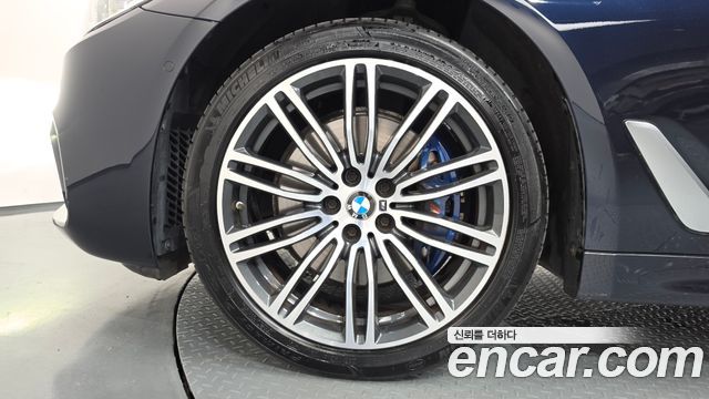 BMW 5-Series 530i xDrive M Sport Package Plus — пробег 77 744 км — фото 5 из 5