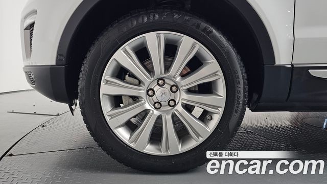 Land Rover Range Rover Evoque 2.0 Si4 HSE — пробег 25 569 км