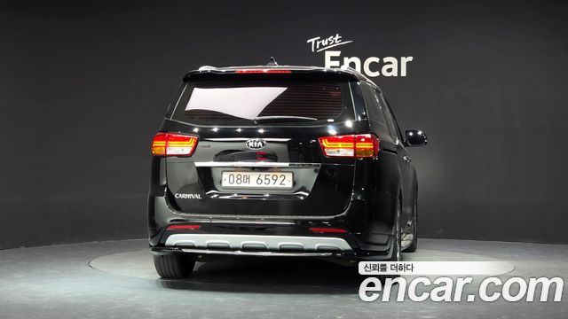 Kia Carnival из Кореи Encar