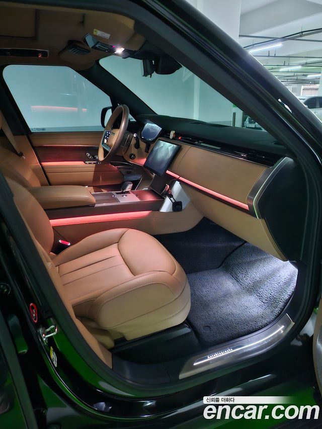 Land Rover Range Rover P530 Autobiography Long Wheel Base — пробег 20 020 км