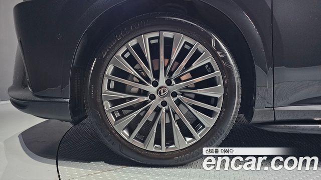 Lexus RX Luxury — пробег 28 516 км — фото 5 из 5
