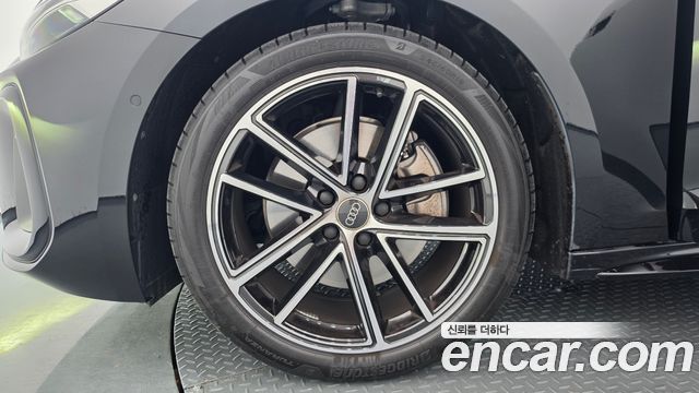Audi A5 45 TFSI Quattro S Line — пробег 5 621 км