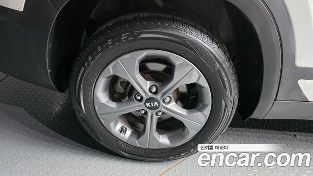 Kia Seltos из Кореи Encar