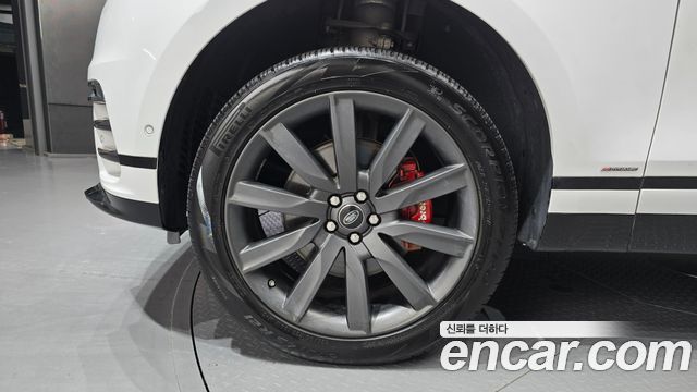 Land Rover Range Rover Velar 3.0 D300 R-Dynamic HSE — пробег 160 963 км