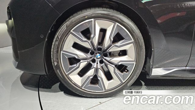 BMW i7 из Кореи Encar