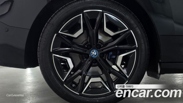 BMW iX xDrive50 Sports Plus — пробег 30 684 км — фото 5 из 5