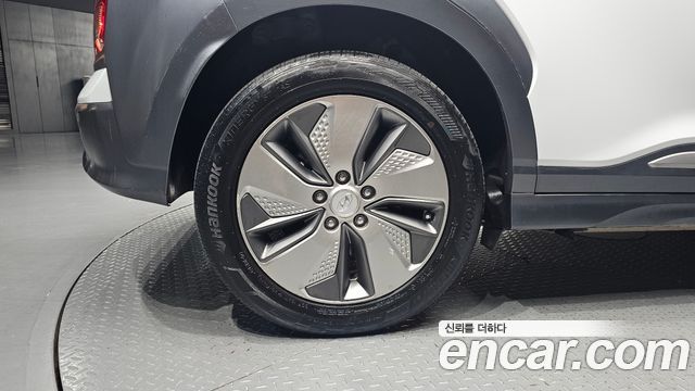 Hyundai Kona Premium — пробег 130 787 км — фото 5 из 5