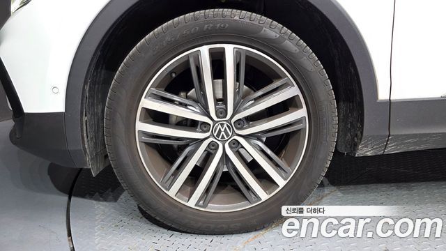 Volkswagen Tiguan 2.0 TDI 4Motion Prestige — пробег 54 773 км — фото 5 из 5