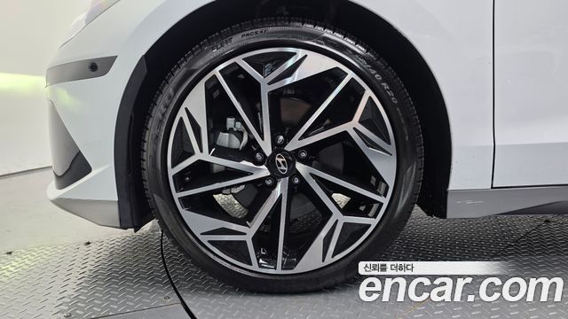 Hyundai Ioniq6 Long Range AWD Exclusive + — пробег 6 887 км — фото 5 из 5