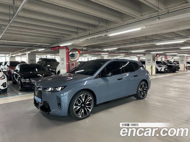 BMW iX xDrive M70 — пробег 833 км — фото 5 из 5