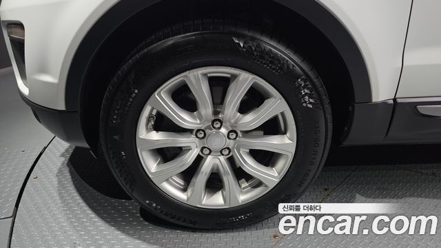 Land Rover Range Rover Evoque 2.0 TD4 SE — пробег 99 608 км