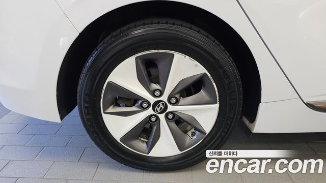 Hyundai Ioniq из Кореи Encar