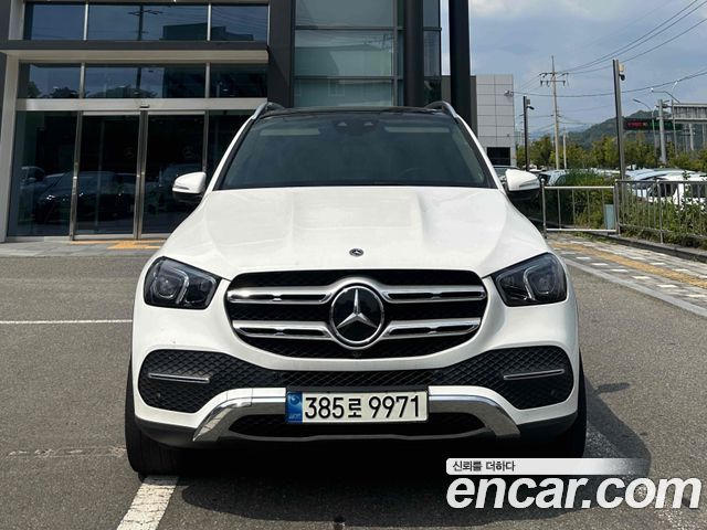 Mercedes-Benz GLE-Class GLE300d 4MATIC — пробег 113 388 км — фото 2 из 5