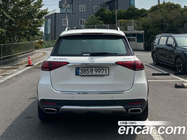 Mercedes-Benz GLE-Class GLE300d 4MATIC — пробег 113 388 км — фото 4 из 5