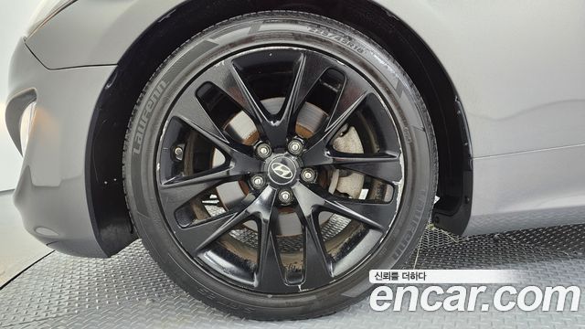 Hyundai Genesis из Кореи Encar