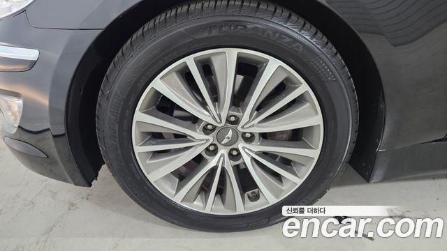 Hyundai Genesis из Кореи Encar