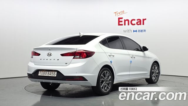Hyundai AVANTE из Кореи Encar