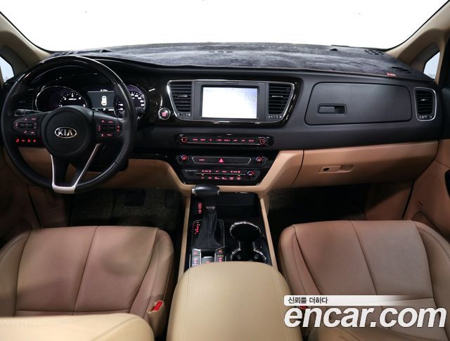Kia Carnival из Кореи Encar