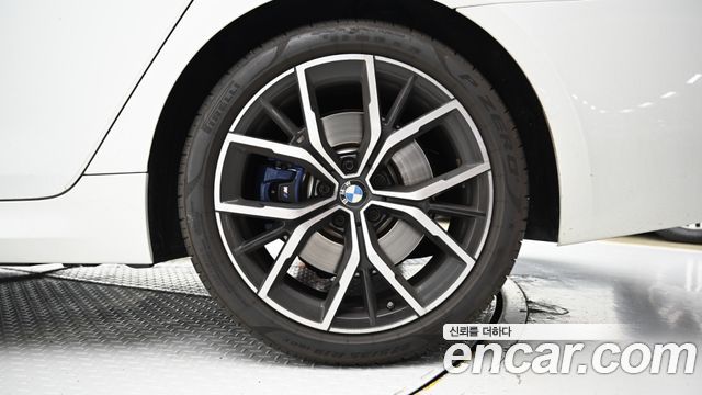 BMW 5-Series 530i M Sport Package — пробег 29 850 км — фото 5 из 5