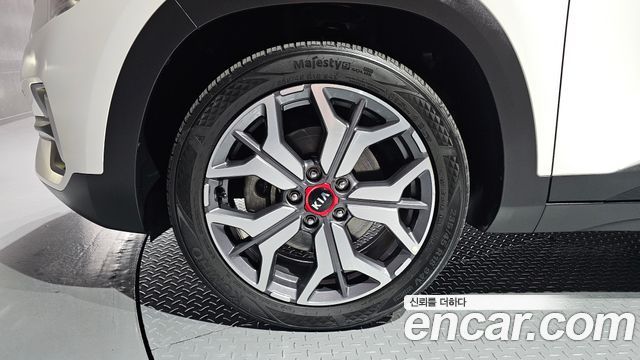 Kia Seltos из Кореи Encar