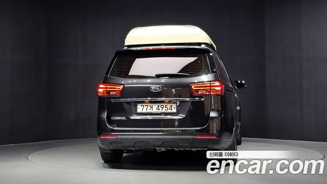 Kia Carnival из Кореи Encar