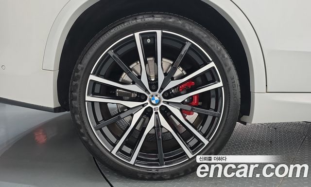 BMW X5 M50i — пробег 33 278 км — фото 5 из 5
