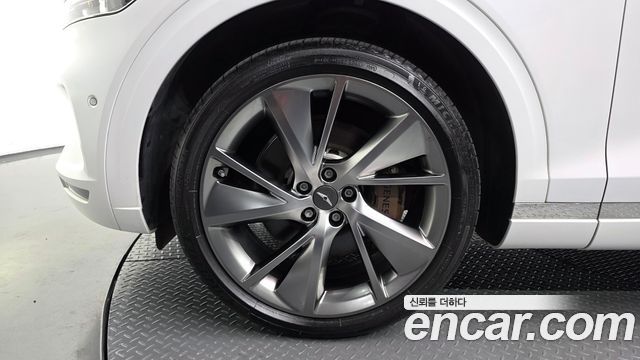 Genesis GV70 из Кореи Encar
