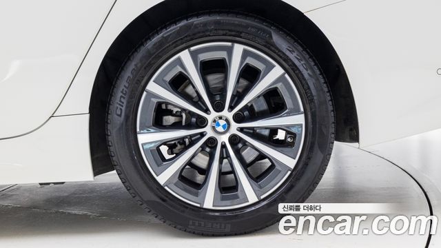 BMW 3-Series 320i — пробег 100 528 км — фото 5 из 5