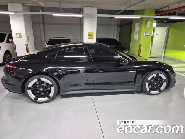Porsche Taycan Base 4 — пробег 16 700 км — фото 5 из 5