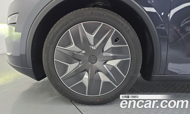 Tesla Model Y L Long Range AWD — пробег 94 км — фото 5 из 5