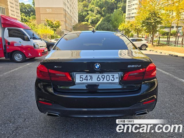 BMW 5-Series 520d xDrive M Sport Package Plus — пробег 179 600 км — фото 5 из 5