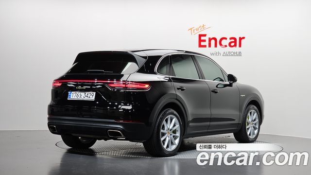 Porsche Cayenne 3.0 E-Hybrid — пробег 120 615 км — фото 2 из 5