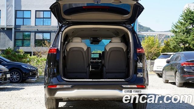 Kia Carnival Diesel 9-Seater Prestige — пробег 93 700 км — фото 5 из 5