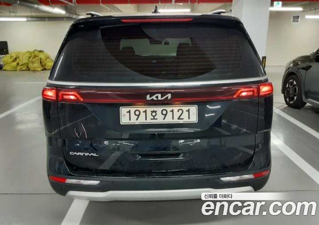 Kia Carnival Diesel 9-Seater Prestige — пробег 124 441 км — фото 3 из 5