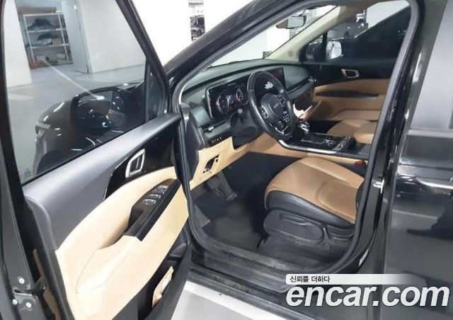 Kia Carnival Diesel 9-Seater Prestige — пробег 124 441 км — фото 4 из 5
