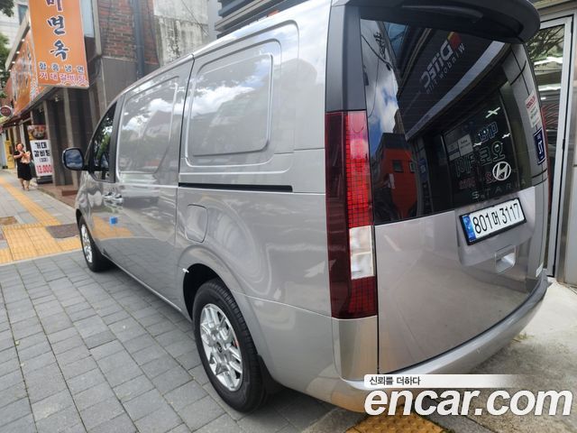 Hyundai Staria HEV 1.6 Cargo 3-Seater Modern — пробег 1 684 км