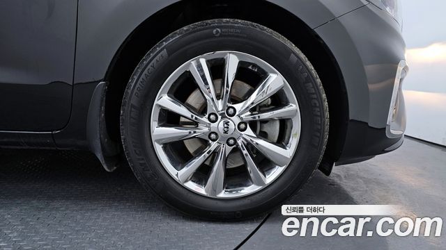 Kia Carnival 9-Seater Prstige — пробег 108 266 км