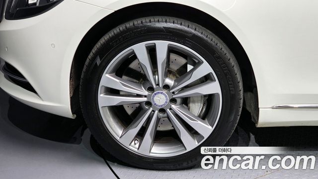 Mercedes-Benz S-Class S400L 4MATIC — пробег 136 797 км