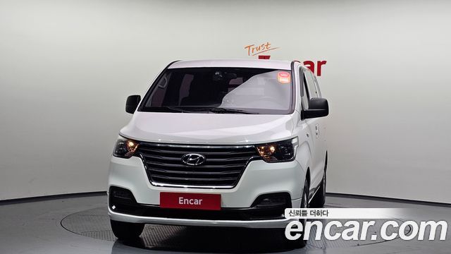 Hyundai Starex Van 5-Seater Smart — пробег 48 242 км