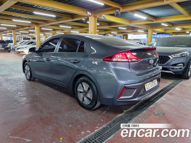 Hyundai Ioniq 1.6 HEV I — пробег 33 272 км — фото 4 из 5