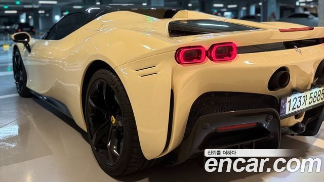 Ferrari SF90 из Кореи Encar