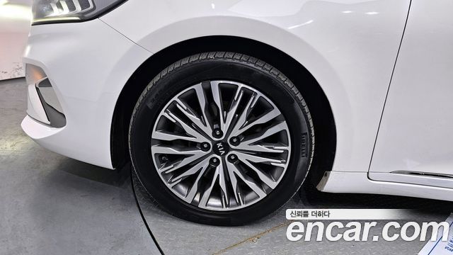 Kia K7 из Кореи Encar