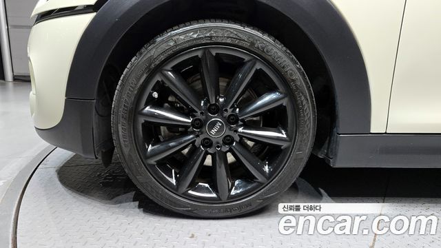Mini Cooper HIGH 3rd — пробег 48 464 км