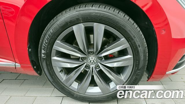 Volkswagen Arteon 2.0 TDI Premium — пробег 64 773 км